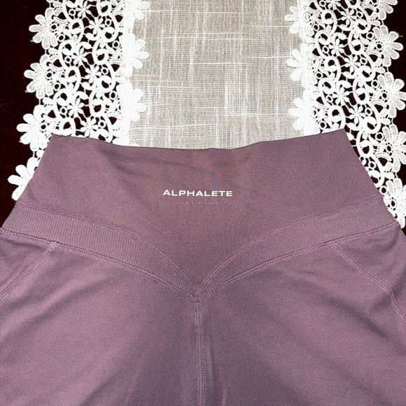 Alphalux Alphalete harmony biker shorts - Picture 5 of 5